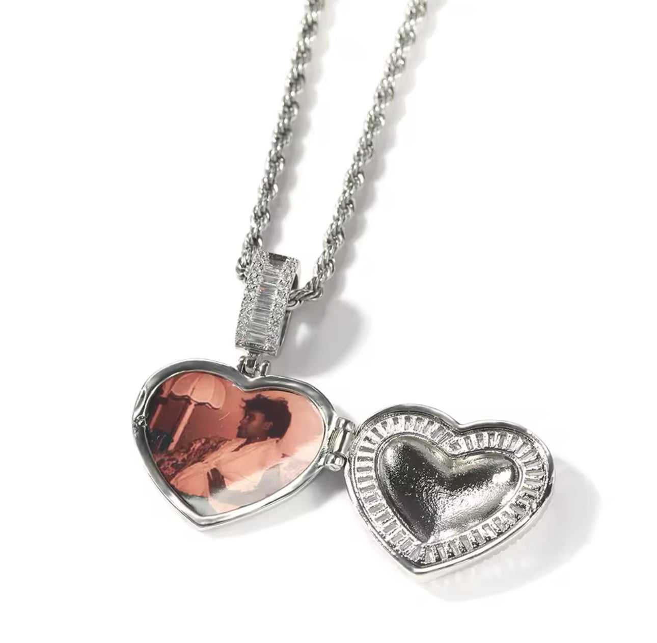 Custom locket photo pendant
