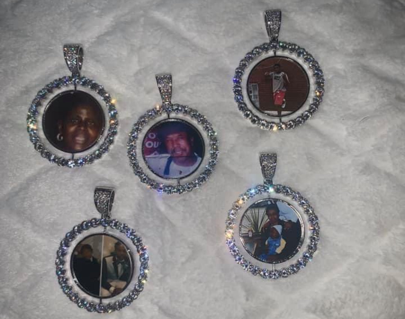 Double sided photo pendant