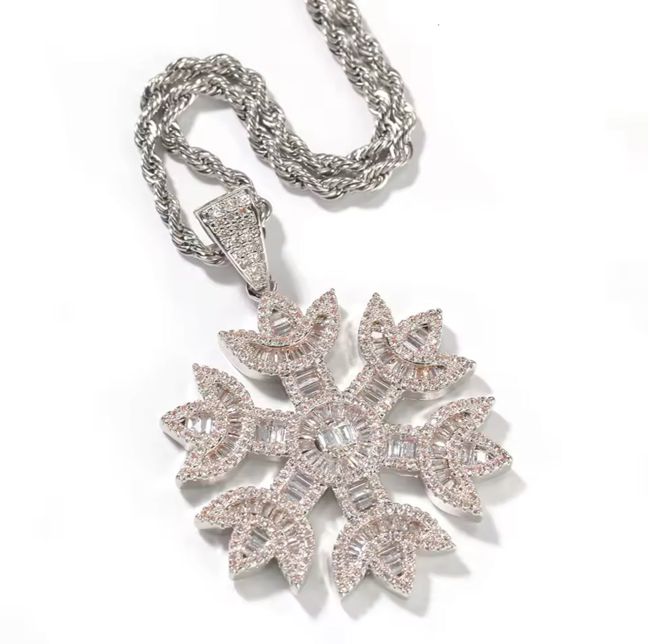 So icey flake necklace