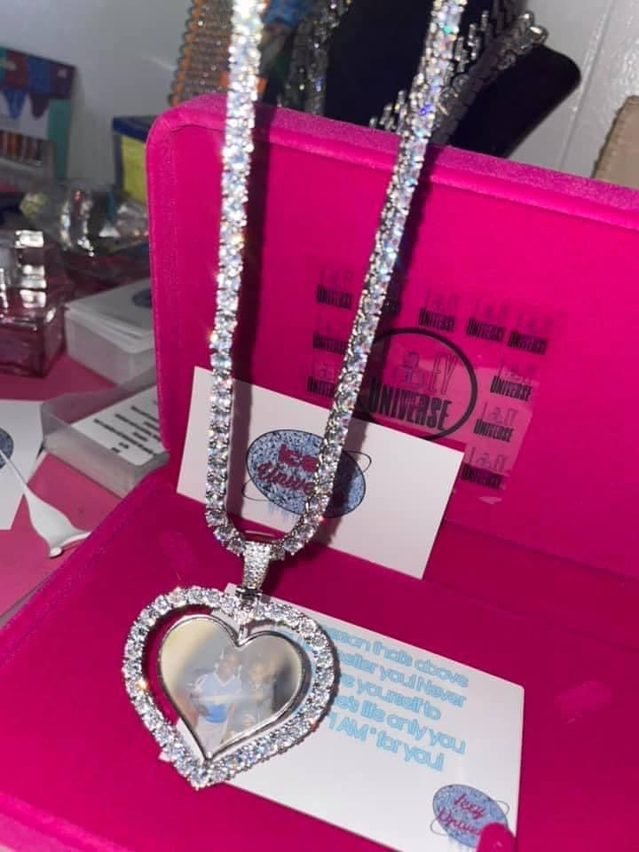 Double sided photo pendant